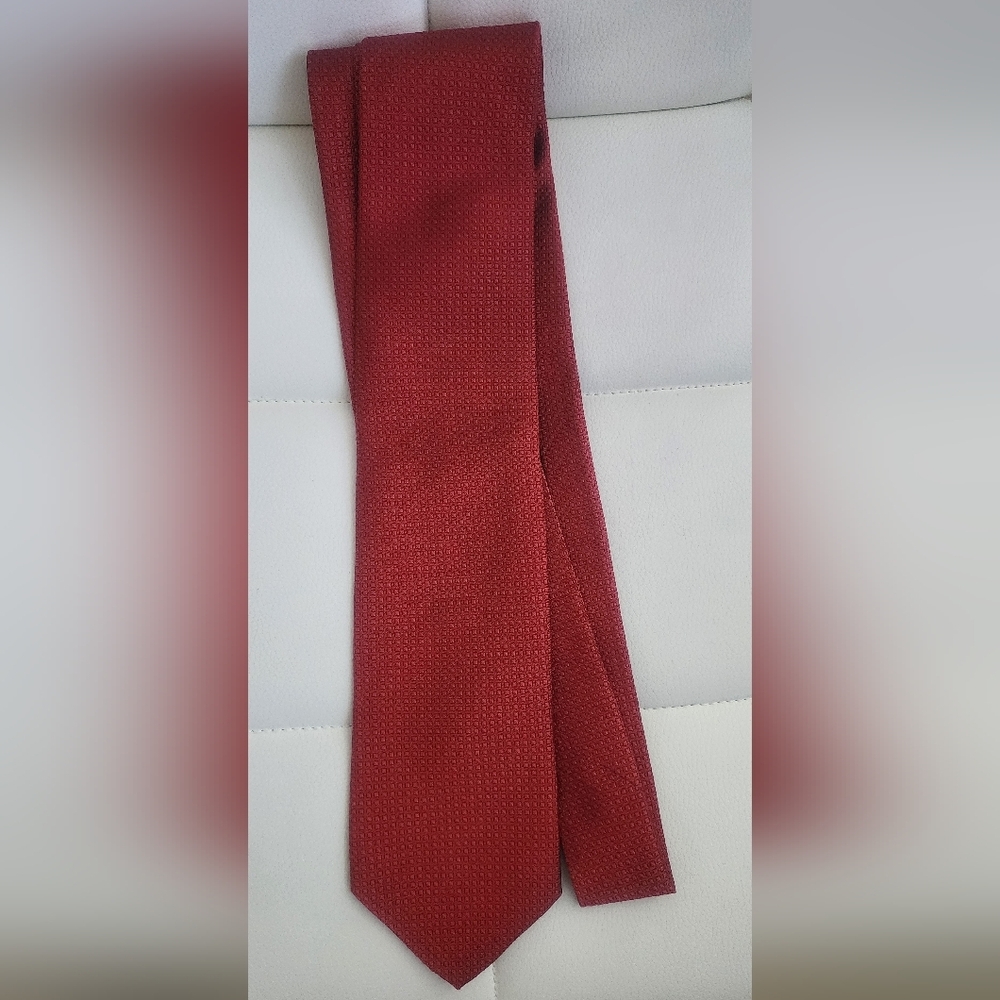 New Brooks Brothers Elegant Red Tie 44"×3"